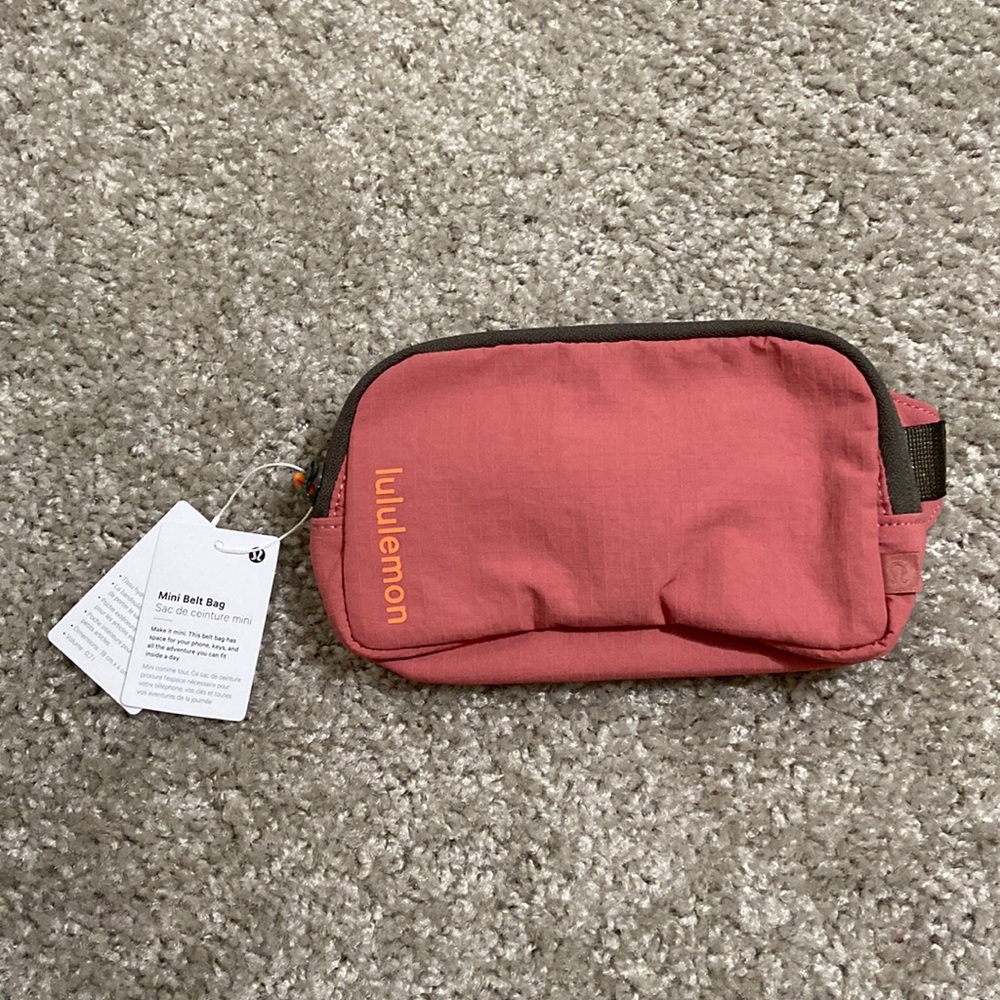 NWT Lululemon Mini Belt Bag